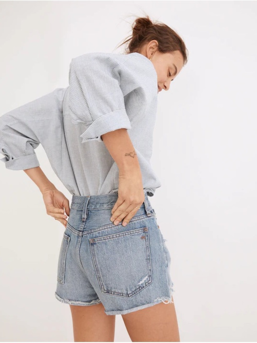Madewell 
Relaxed Denim Shorts in Renfield Wash: Destructed Edition - Picture 3 of 9